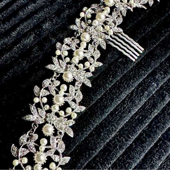 Swarovski crystal ivory pearl Hairpiece Comb bridal wedding accessory Hair piece - Picture 6 of 6